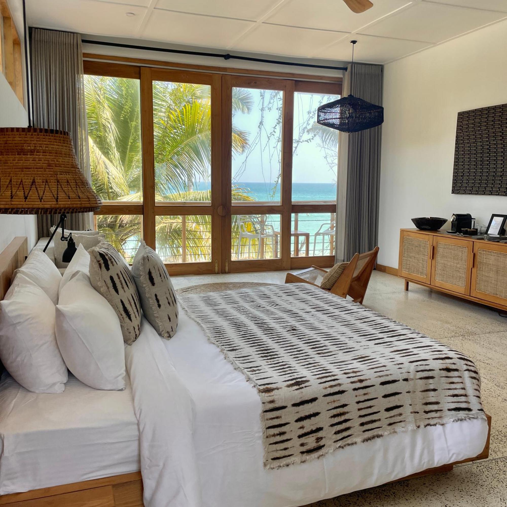 La Playa Beach Club Dikwella Bagian luar foto